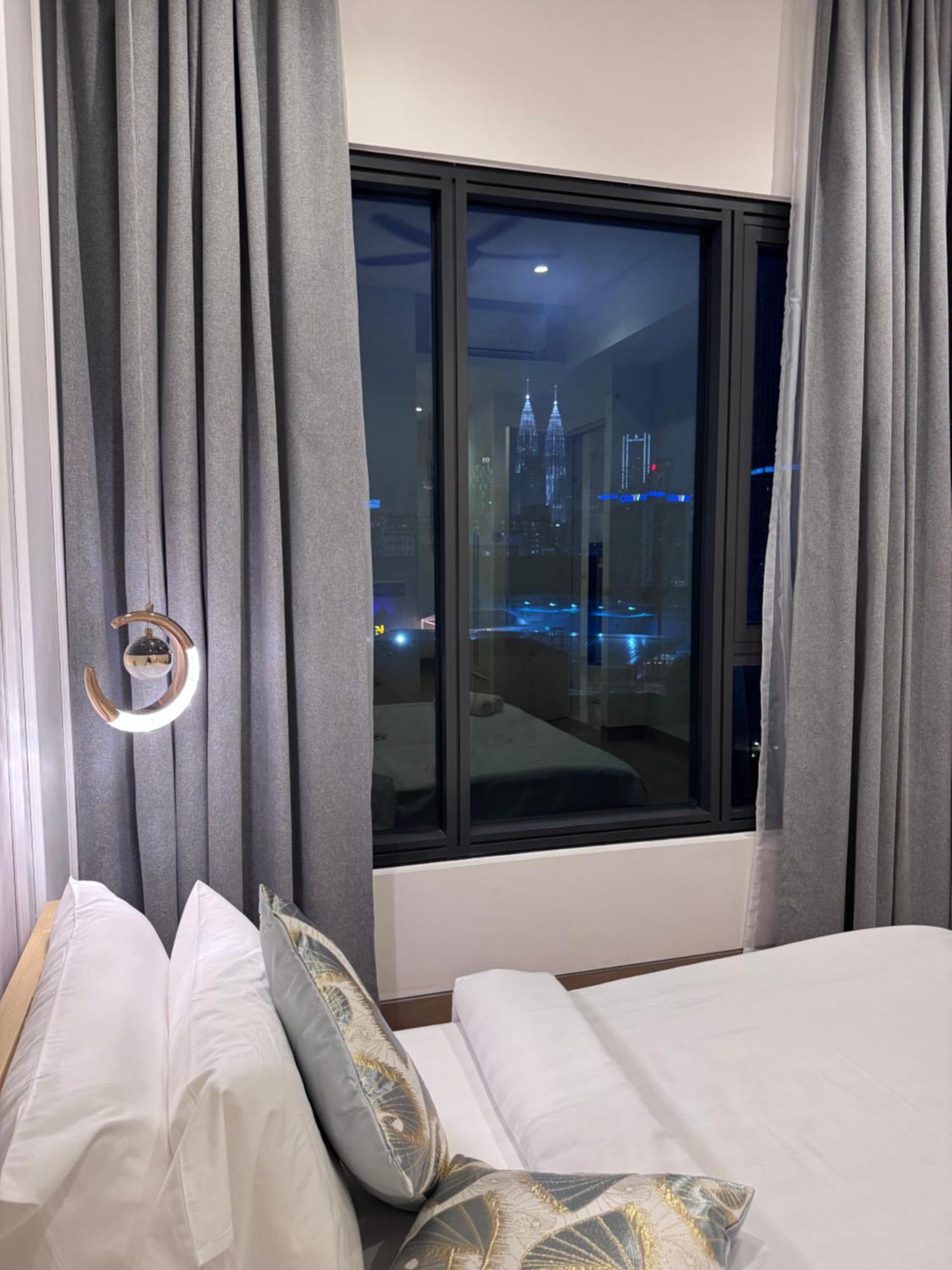 Infinity Pool Suite Bukit Bintang Lalaport Bbcc Kuala Lumpur Exterior photo